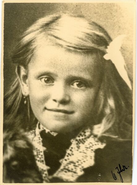 Datei:Anna Vitzethum 1907.jpg