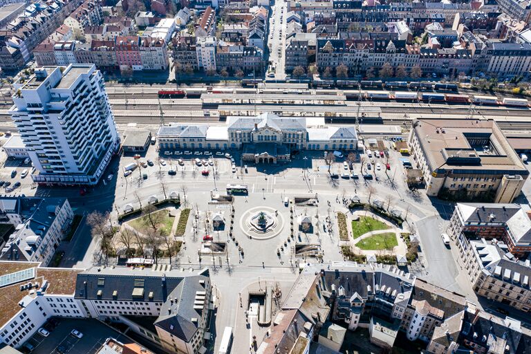 Bahnhofplatz 6 Mrz 2020.jpg