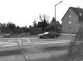 Der Bahnübergang Hardstraße. Dahinter die stillgelegte Abzweig-Weiche zu Flamme und Siemens (ca. ... <span class="smw-highlighter" data-type="8" data-state="inline" data-title="Hinweis" title="Der Bahnübergang Hardstraße. Dahinter die stillgelegte Abzweig-Weiche zu Flamme und Siemens (ca. 1998)Urheber: Reinhard ThielschLizenz: CC BY-SA 3.0"><span class="smwtticon note"></span><span class="smwttcontent">Der Bahnübergang Hardstraße. Dahinter die stillgelegte Abzweig-Weiche zu Flamme und Siemens (ca. 1998)<br>Urheber: Reinhard Thielsch<br><br>Lizenz: CC BY-SA 3.0</span></span>